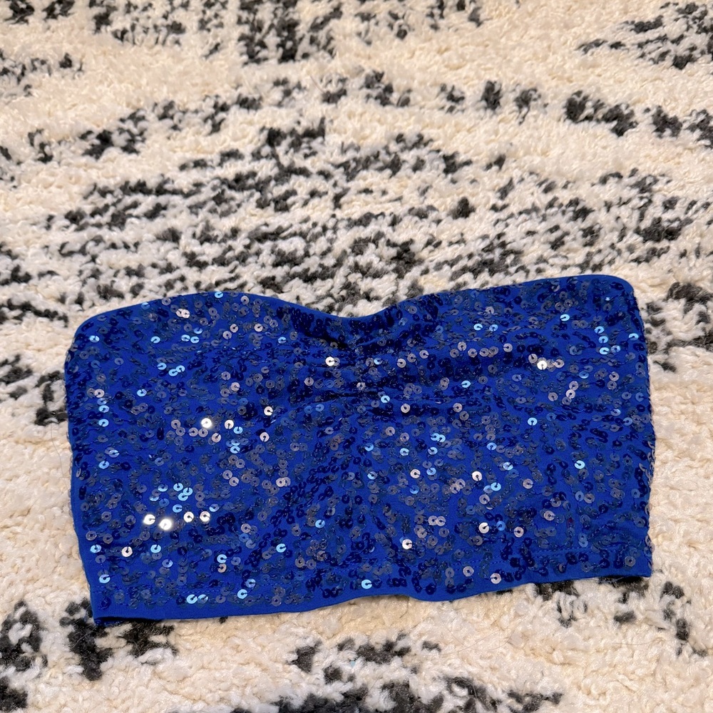Express Sequin Crop